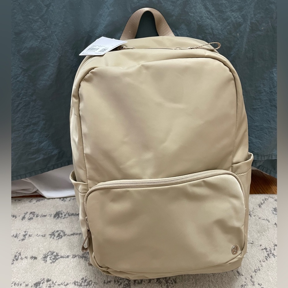 NWT Lululemon Everywhere Backpack tan